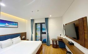 Ruby Star Da Nang - Central My Khe Beach